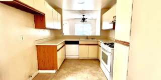 2-Bedroom, 2-Bath Upstairs Condo Unit in Gated Pomona Community, Water/Trash/HOA Included! Gallery 6
