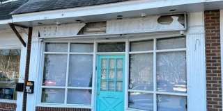 1192 YORKSHIP SQUARE Gallery 1