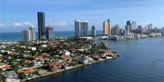 19101 Mystic Pointe Dr Gallery 1