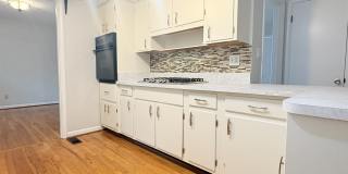 1504 Sunset Lane Gallery 14