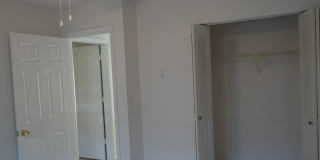 Super Clean Annual 2 bed 1 bath 1 garage home in Kingsway Elementary District Gallery 11