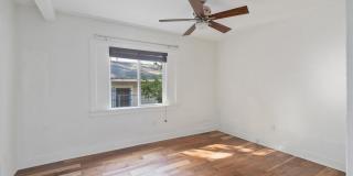 1242 N Commonwealth Ave Gallery 8