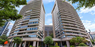 Modern Condo with River and City Views! Gallery 1