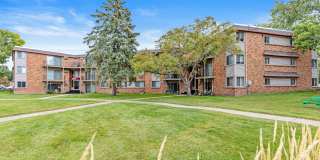 Burgundy & Hillsboro Apartments Gallery 13
