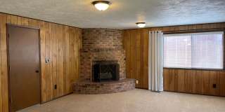 Very Nice 3 Bedroom 2 Bath Home-Located on a Corner Lot Gallery 13