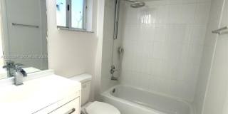 14020 NE 3rd Ct Gallery 8