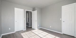 Uravan 892 Gallery 10