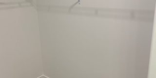 Short term lease available flexible end date Gallery 22