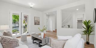 BRIGHT, OPEN RESIDENCE IN RIVERMARK HOME WITH EXCELLENT LAYOUT Gallery 7