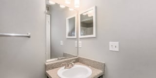 Hickory View Gallery 14