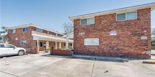 2821 PAKENHAM Drive Gallery 1