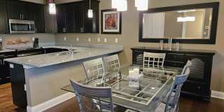 Seasonal Short-Term 2 Bedroom, 2.5 Bath Multi-Level Condo with Balcony and Patio located on Venice Island! Gallery 15
