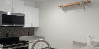 Bright and Spacious Condo for Rent in Downtown Verona Gallery 13