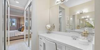 150 NE 6th Avenue Gallery 30