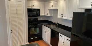 1BR in Georgetown East Village WITH PARKING!!! Gallery 16