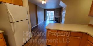 322 NE Whitman St Gallery 5