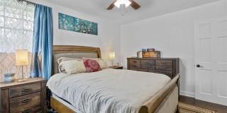 2001 Angora Drive Gallery 21