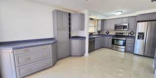 Charming 2BR/ 2BA/ 2 Car Garage - Near Phillippi Creek Charming 2BR/ 2BA/ 2 Car Garage - Near Phillippi Creek Gallery 8