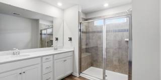 Luxury End-Unit Townhome in Desirable Chateau Community Gallery 34