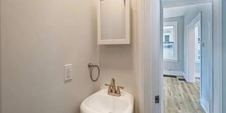 5 bedroom home in the Upper Hill District Gallery 15