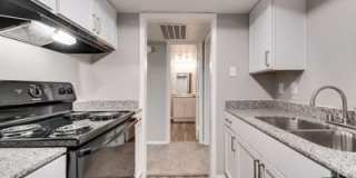 London Square Apartments Gallery 6