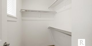 STUNNING 3 Bed / 2.5 Bath Brand New Townhome / End Unit !!! Gallery 17