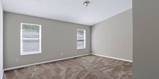 5439 Lake Boggs Street Gallery 32