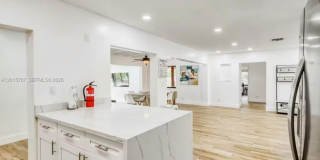 2639 Monroe St Gallery 7