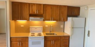 Studio with 1 covered parking (Honolulu) Gallery 1