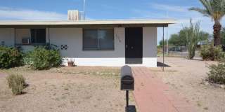 Charming 2 Bedroom 1 Bath Duplex! Great Central Location! Gallery 1