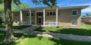 716 E Division Street Gallery 1