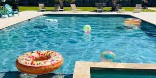 3220 North Gallery 1