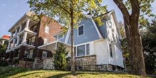 3-bedroom 3-bathroom w/a loft in historic Pendleton Heights! Gallery 18