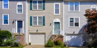 722 HETZEL Terrace SE Gallery 1