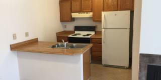 South Anchorage Beautiful two story 2bedroom Gallery 1