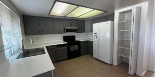 1550 W Knowles Avenue Gallery 4