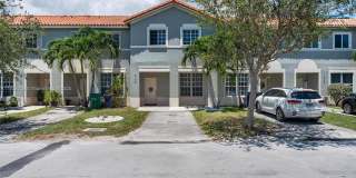 9135 SW 203rd Ter Gallery 1