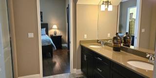 Seasonal Short-Term 2 Bedroom, 2.5 Bath Multi-Level Condo with Balcony and Patio located on Venice Island! Gallery 32