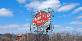 1115 1/2 4th Street NE Gallery 25