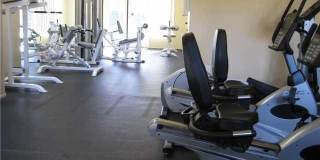 RB Luxury 2 Br Townhome 2 car spots Laundry $3190 TEXT 619-565-3468 Gallery 30