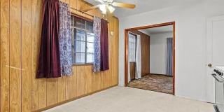 3222 Frankfort Avenue Gallery 4