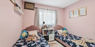 231 Starmond Ave Gallery 22