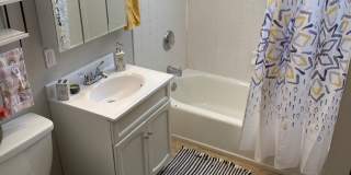 Spacious 2-Bed 1-Bath Unit Available in Minneapolis! Gallery 9