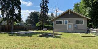 STUDENTS WELCOME! Charming 3 Bed 2 Bath Single Family Home in Old Town Gallery 37