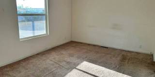 700 S Shafter Ave Gallery 6