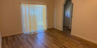 wonderful 3 bedroom townhome with a great location! Gallery 25