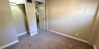Downstairs 2BR/1BA Riverside Duplex Apartment Gallery 9