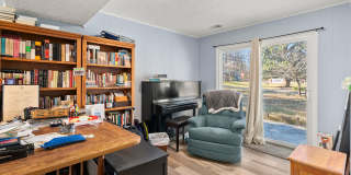 3 Bedroom Oasis in Severna Park Gallery 24