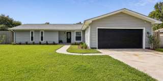 3/2 with fenced in yard! 3/2 with fenced in yard! Gallery 1