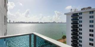 7501 E Treasure Dr Gallery 1